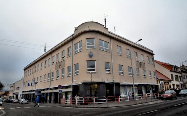 Mesto Hlohovec obsadzuje pracovnú pozíciu „Riaditeľ MsKC“
