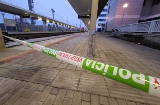 Mladík vypadol z idúceho rýchlika, ktorý smeroval do Bratislavy