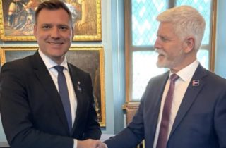 Taraba sa stretol so Zelenským aj prezidentom Pavlom. Slovensko má záujem na mieri a prosperite Ukrajiny, vyhlásil (foto)