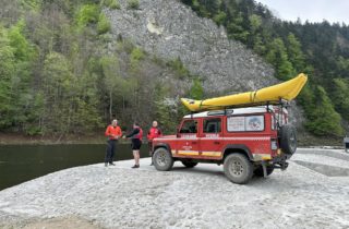 Horská služba PIENAPu zasahovala v Prielome Dunajca, dvaja turisti sa počas plavby prevrátili na kanoe