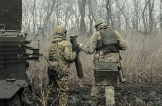 Za uplynulý deň prišlo Rusko na Ukrajine o takmer tisíc vojakov, stratilo aj veľa techniky